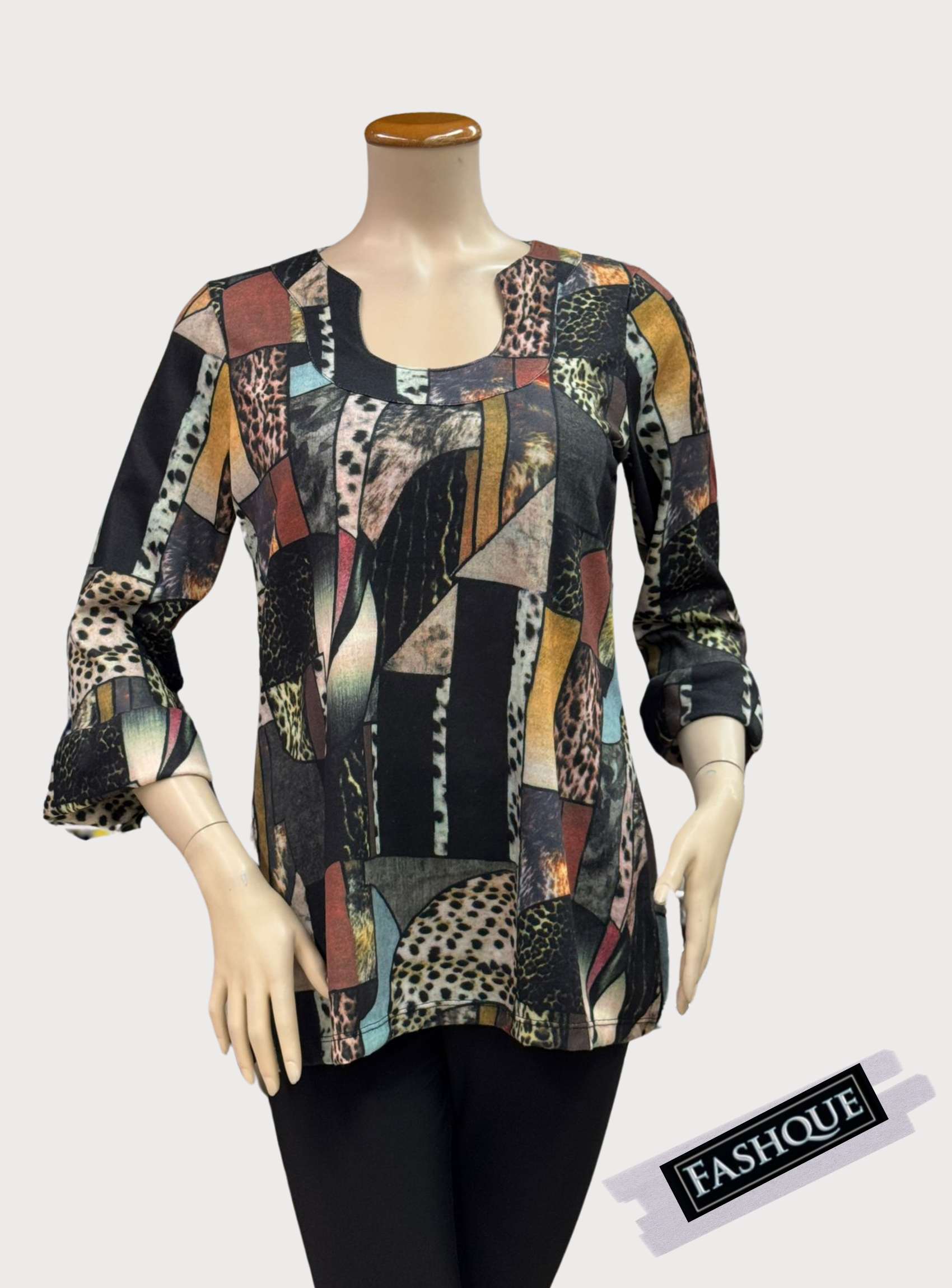 FASHQUE - HORSE SHOE NECK 3/4 SLEEVES DIGITAL PRINT TUNIC TOP - T2421